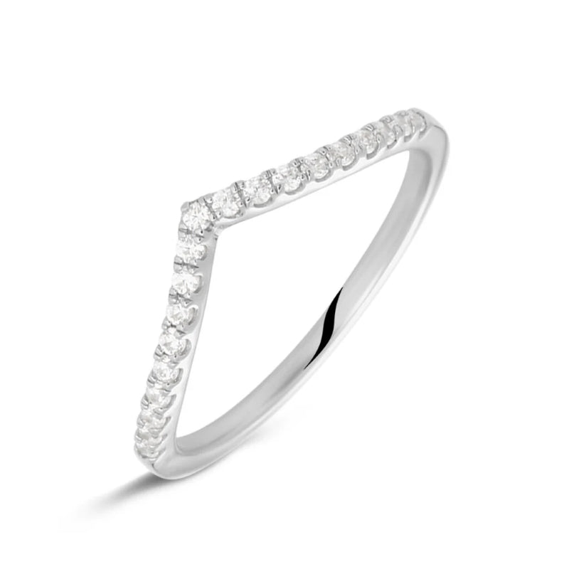 Radiant V-Shaped Diamond Elegance