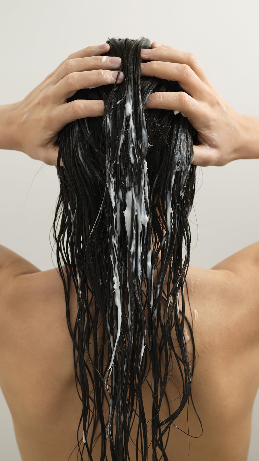 200 ml jar of keratin and goat milk hair mask for dry hair