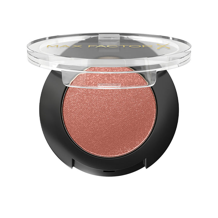 Single 2 g pressed eye shadow pan, shade 04 Magical Dusk, satin finish