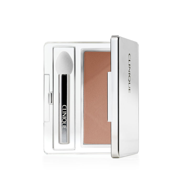 Compact cream-to-powder eyeshadow in Nude Rose with sponge applicator, 2.2 g