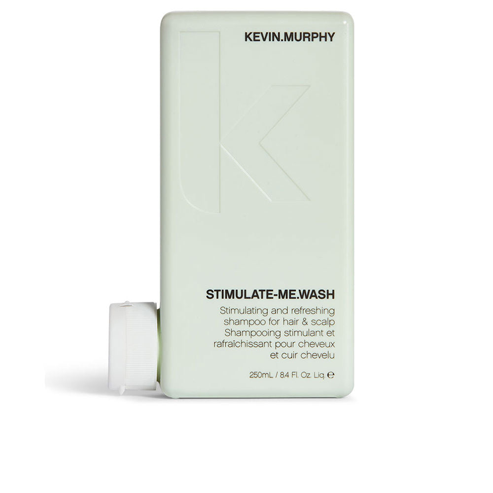 250 ml bottle of mint and bergamot revitalising scalp shampoo for Man, sulphate‑free