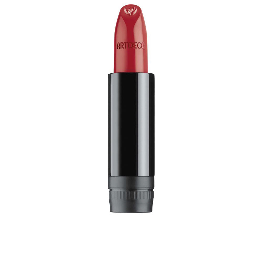 Refillable 4 g creamy lipstick bullet in Moroccan red, satin finish