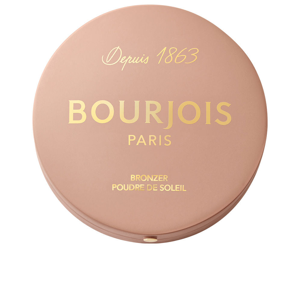 Round baked matte bronzer compact in Medium Dark, 2.5 g, pressed powder
